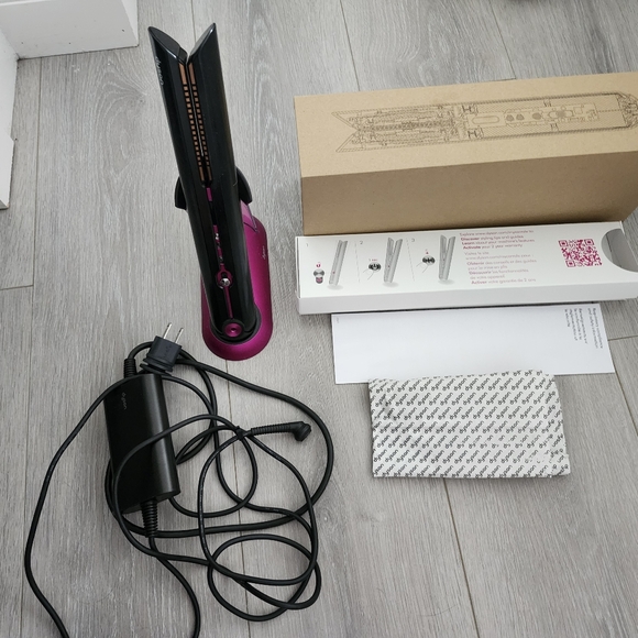 Dyson Corrale Hair Straightener - Picture 3 of 5